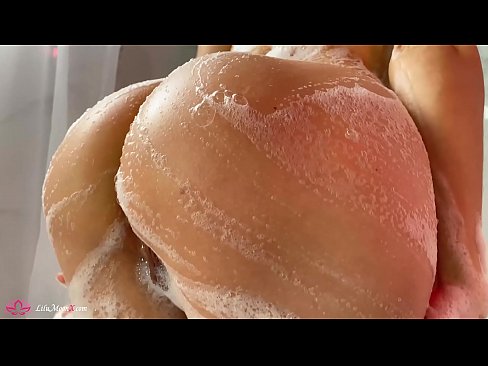 ❤️ Brunette, Duşda Güclü Orgazm Vermək üçün Vibratorla Pişiyi Mastürbasyon Etdirir ❌ Keyfiyyətli porno bizdə ﹏